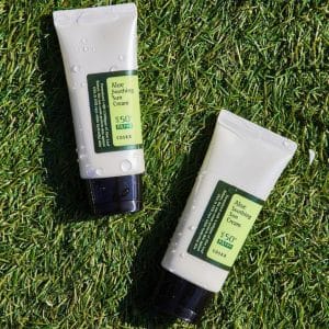 کرم ضد افتاب آلوئه‌ ورا کوزارکس SPF50+ PA+++ | محافظت و تسکین پوست حساس
